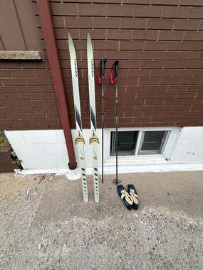 Vintage Karhu 170cm Cross Country Skis with Poles no boots
